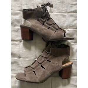Vionic Suede Heeled Sandals Womens Size 8 Gladiator Boho Bristol Dark Taupe